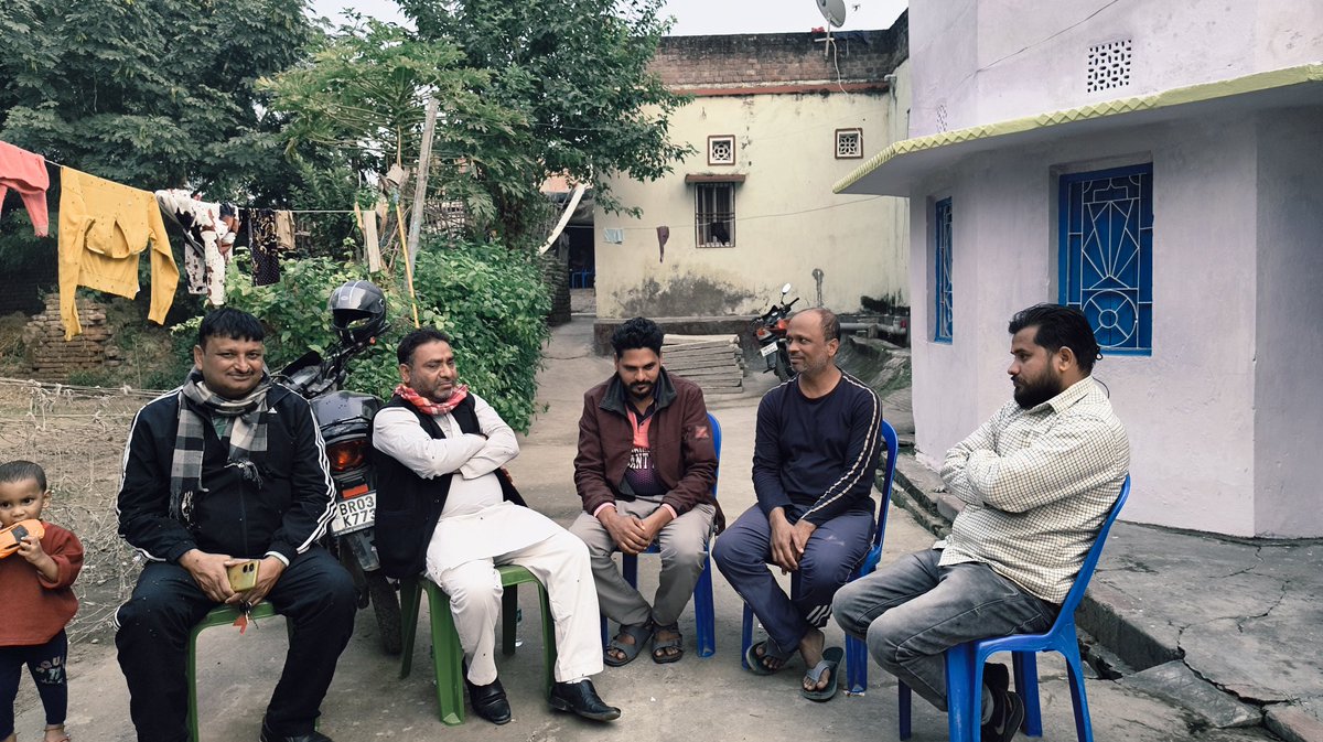 SunilPathak015's tweet image. विगत दिनों समाजिक कार्यकर्ता छोटे भाई तुल्य मुरारी सिंह जी के मां के देहांत कि ख़बर सुनकर मन बहुत विचलित था । 
                  आज उनके गांव #उदवंतनगर में जाकर भेंट मुलाकात किया ।