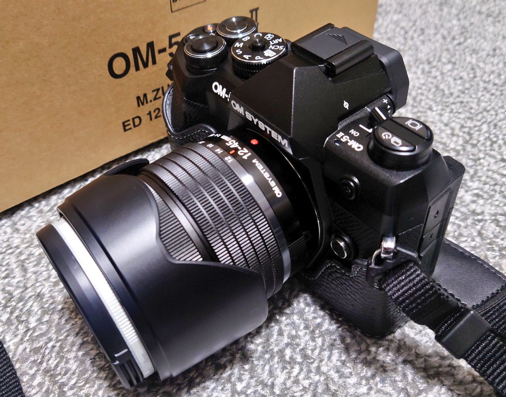 takasche's tweet image. 推し活が始まる前に衝動買いしたE-M5 mk3。まさかこんなに活躍するとはね。

ゼロから始まって丸５年。次はソニーかと悩んでいたけど、やっぱりMFTでもう少し腕を磨こうとOM-5を継続。
頑張って精進するぞ！

#OM_D #EM5 
#OMSYSTEM #OM5MarkII  
#写真好きな人と繋がりたい