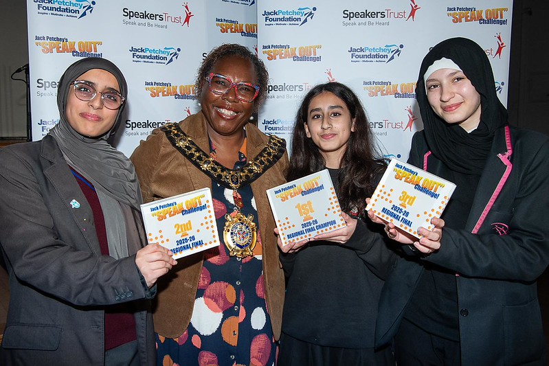 SpeakersTrust's tweet photo. A great #JPSpeakOut Regional Final last night in Hammersmith &amp; Fulham hosted @PhoenixAcadW12 
🥇Nida Ayyubi @LMSParsonsGreen
🥈Tasnim Albrek @HammersmithAcad
🥉Sara Bouridane @FulhamCross
A massive well done to ALL those who took part! @JPFoundation @SharonHolder_ @nnhammersmith https://t.co/EENrTu7hKY