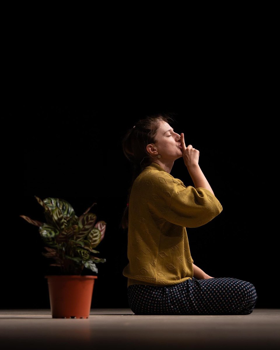 tiyatrolarcomtr's tweet photo. Londra’nın kalbinde konumlanan @cockpittheatre; 5-11 Ocak tarihleri arasında kapılarını @THemhal için açıyor!

❤️EN SEVDİĞİNDEN BAŞLA: 5, 6 ve 7 Ocak
🌸N’OLACAK BU YUSUF UMUT’UN HALİ: 8 Ocak 2026
🪴SEVGİLİ ARSIZ ÖLÜM-DİRMİT: 9 ve 11 Ocak 2026

Biletler🎫 https://t.co/3MCsfhBhsx https://t.co/Nuf6wYtTwv
