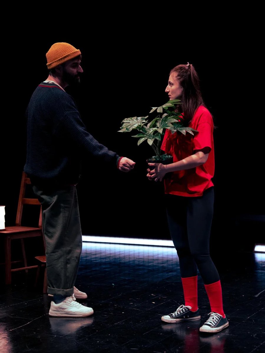tiyatrolarcomtr's tweet photo. Londra’nın kalbinde konumlanan @cockpittheatre; 5-11 Ocak tarihleri arasında kapılarını @THemhal için açıyor!

❤️EN SEVDİĞİNDEN BAŞLA: 5, 6 ve 7 Ocak
🌸N’OLACAK BU YUSUF UMUT’UN HALİ: 8 Ocak 2026
🪴SEVGİLİ ARSIZ ÖLÜM-DİRMİT: 9 ve 11 Ocak 2026

Biletler🎫 https://t.co/3MCsfhBhsx https://t.co/Nuf6wYtTwv