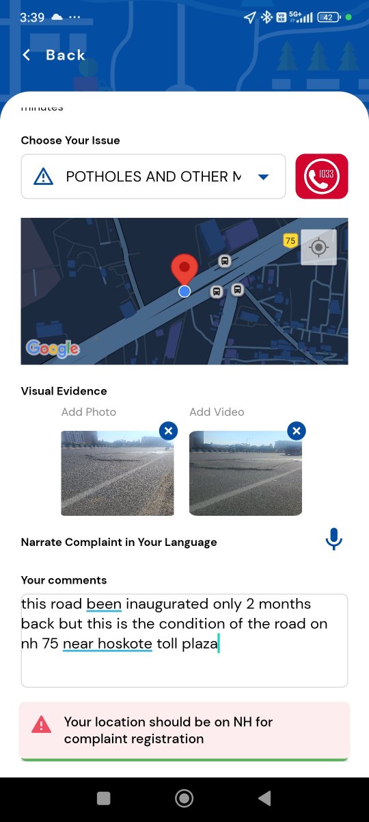 vidvidyahk's tweet photo. #NHAI to bring it to your notice, new  flyover near hoskote toll plaza, started just few months before has a humps and dumps and which is of poor quality which may cause an accident. I have reported on this but no use and trying to raise issue on rajmarg app s nt supporting #SBG https://t.co/XqhQdy7jb9