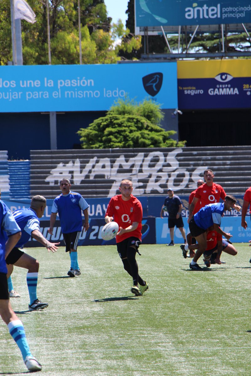¡𝐇𝐢𝐬𝐭𝐨́𝐫𝐢𝐜𝐨ⵑ Primer encuentro metropolitano intercarcelario en el Estadio Charrúa. 

Espectacular mañana de rugby con internos de la Unidad N° 1 de Punta Rieles, del Complejo de Unidades N° 4 de Santiago Vázquez y la Unidad N° 6 de Punta Rieles.