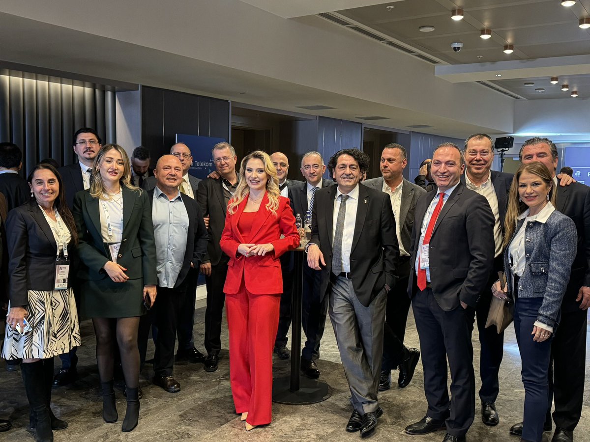 Finansın enleriyle, finansın zirvesinde😎

<a href="/UysalEbnem/">şebnem uysal</a> 
<a href="/bmylz/">Mert Yilmaz</a> 
<a href="/SerdarPazi/">Serdar Pazı</a> 
<a href="/iremozbayy2/">iremozbayy</a> 
<a href="/Cuneyt_Paksoy/">Cüneyt Paksoy</a> 
<a href="/mustafa98246961/">mustafaaskin</a> 
<a href="/bakiatilal/">Baki Atılal 🦅🤙</a> 
<a href="/cemaldemirtas72/">cemal demirtas</a> 
<a href="/Tongucerbas/">Tonguç Erbaş📚🎯🏆</a> 
<a href="/vahaptastan/">Dr. Vahap Taştan</a> 
<a href="/analist1/">Yunus Kaya</a>