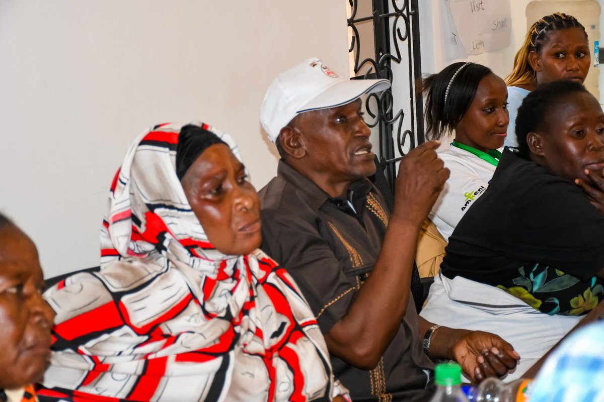HakiCentre's tweet photo. Happening Now:
Focus group discussions with project beneficiaries to assess impact and needs. Funded by @EUinKenya in partnership with @UNDPKenya 
#PLEADyetu #AccesstoJustice #InclusiveJustice #FGDs https://t.co/1Z6rAQLAYh