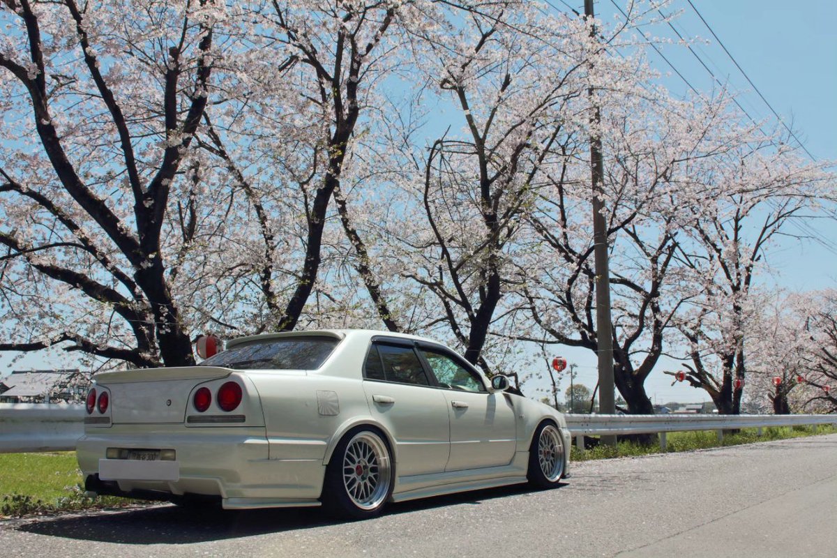 orion34r's tweet photo. #斜め後ろはかっこいいかもしれない

セダン！R34スカイライン！

って分かりやすいから良く撮る気がする。 https://t.co/KyZ3YtF4Az