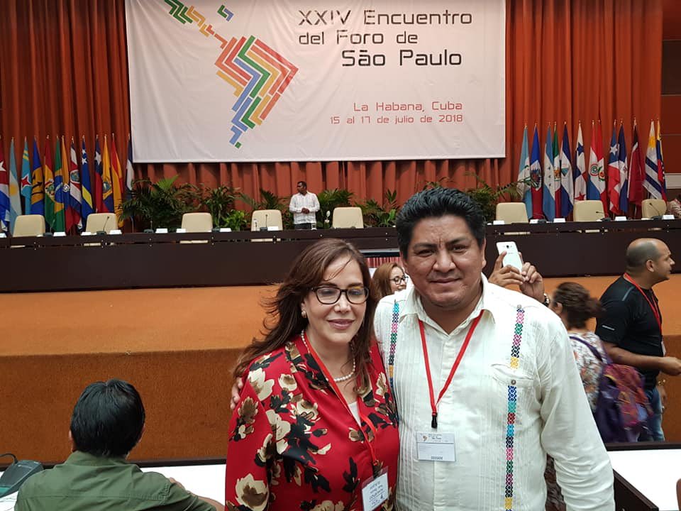 La “venezuelización” de México no es casualidad.

Es el resultado de un plan diseñado desde hace años en el Foro de São Paulo, un grupo de izquierda que busca imponer dictaduras en toda Latinoamérica.

#Morena abiertamente forma parte del Foro y simplemente sigue al pie de la