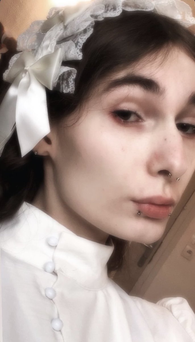 _DollyAngel's tweet photo. feeling like a little angel https://t.co/e5J94GKuaV