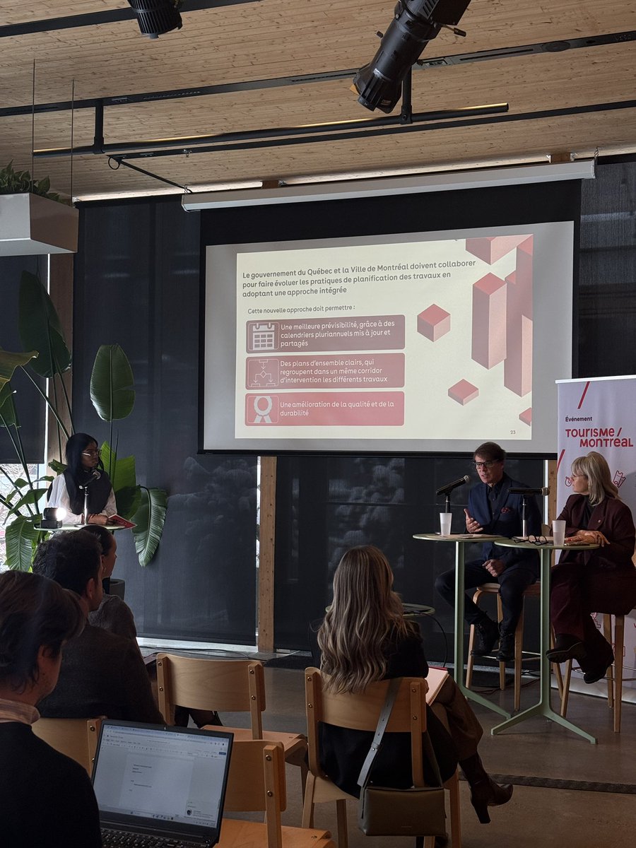 Conférence de presse #blocagemaximum avec #tourismemontreal | « On devrait être gênés d’accepter ces problèmes de mobilité, très peu de villes les tolèrent. On doit être fiers de Montréal. Il est temps de cesser d’être la ville des cônes oranges. » - Yves Lalumière