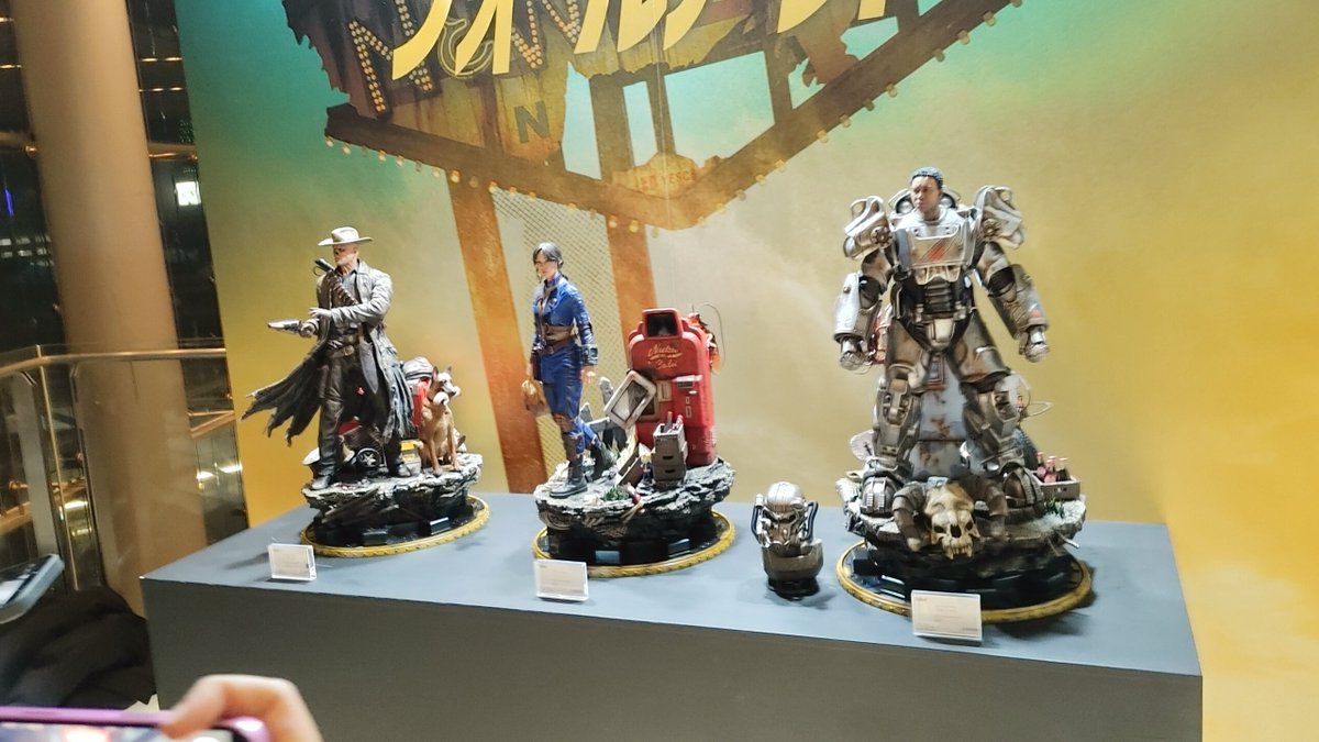 jumpyplayer's tweet image. 光栄なことに「フォールアウト　シーズン2」の先行上映会にご招待いただけました。
ネタバレ無しの感想としては、拝見した2話ともに脚本・映像ともに素晴らしく、続きを期待してしまうワクワクする仕上がりです！
早くヌカコーラ飲みながら続きが見たい！
#PR
Prime Videoにて12月17日(水)から独占配信