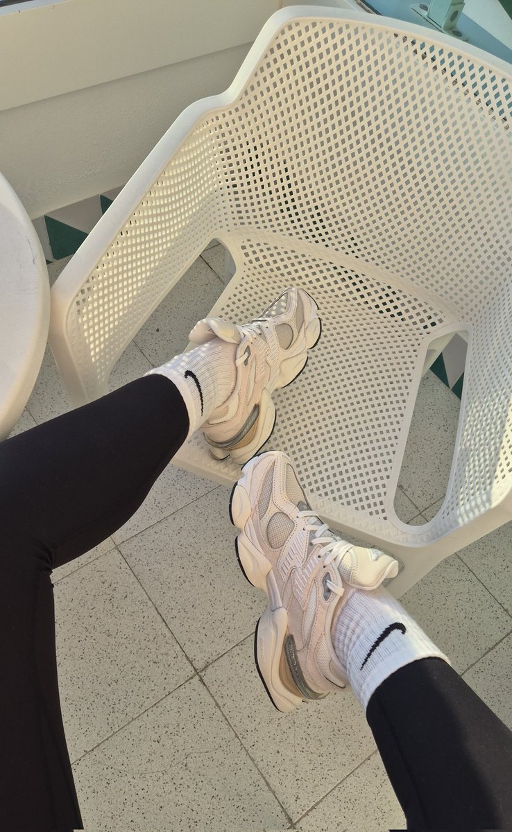 Retweeten wenn dh meinen Schuh für BallBusting wollen 🤤