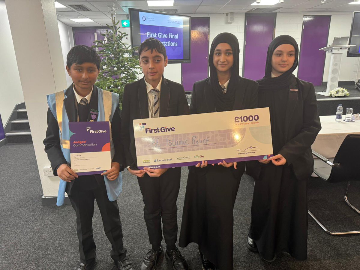 SmallHeathLA's tweet image. A huge congratulations to 8E for winning today’s First Give competition!Their powerful presentation and outstanding commitment to supporting Islamic Relief truly impressed the judges. 
@FirstGiveUK #IslamicRelief #SocialAction #ProudMoment
