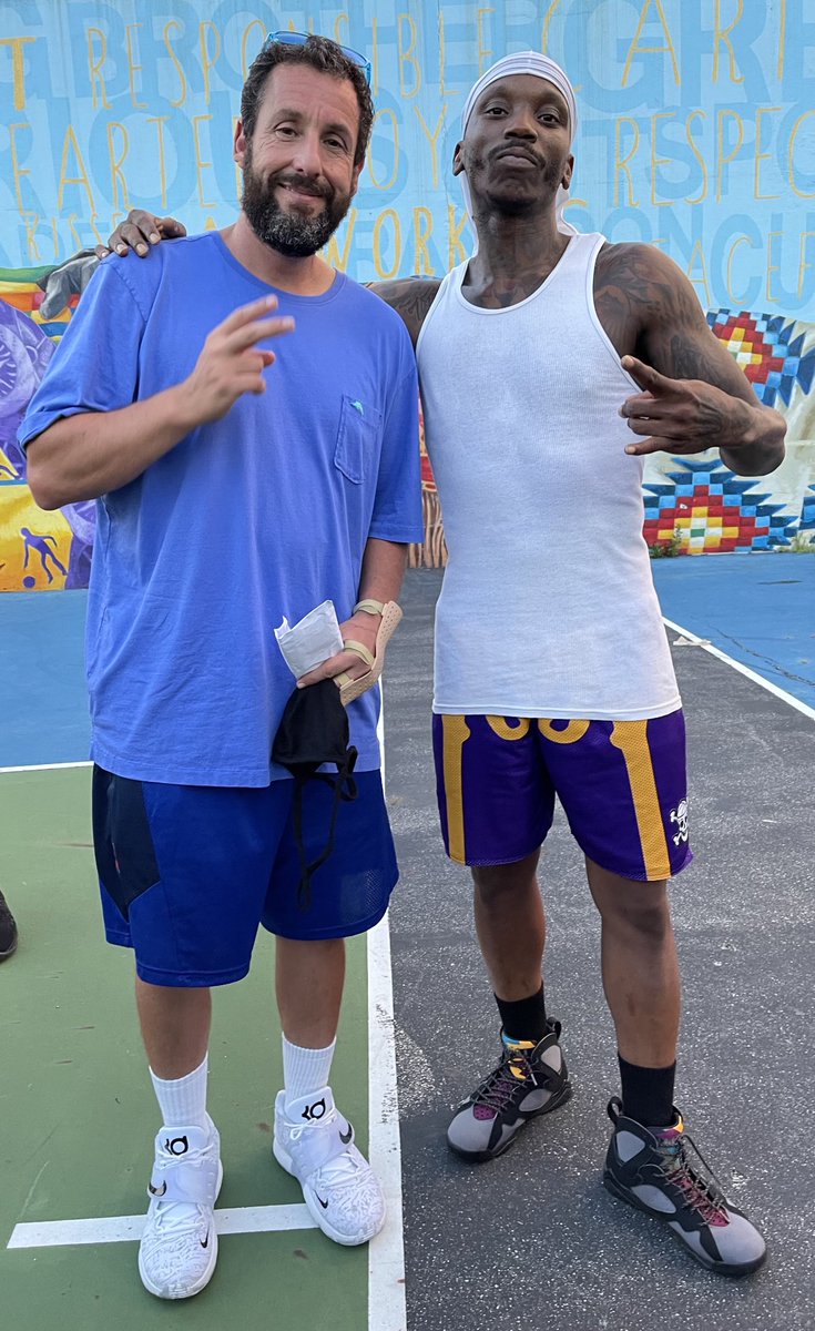 STOCKAHOLIC55's tweet image. $NGCG @BoneCollector23 just shared their post!   We know he's very connected in the celebrity world and he's the co-founder of #RAADR APP.    Things are about to get fun around here.  Who else do u know that hangs with @Drake @AdamSandler and more????? $GRLF $MWWC $HIRU