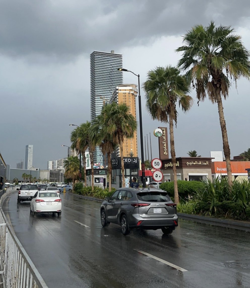 كانت سقيا خير وبركة على مدينة جدة ولله الحمد