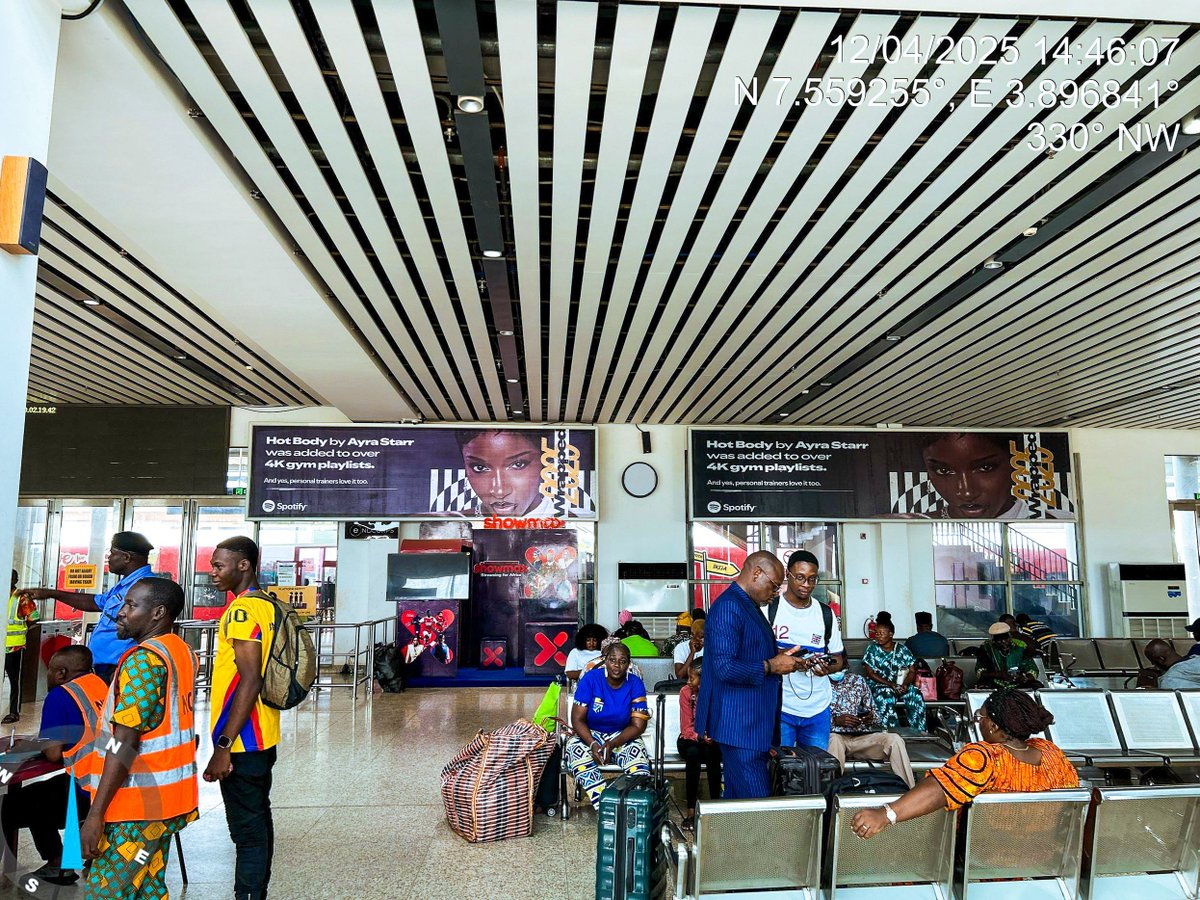 Endcorpsrailway's tweet photo. Your Audio Report cards are out❗

The team @spotifyafrica outdid themselves on this year's "2025 Spotify Wrapped" campaign. A global campaign with regional context — with executions at your favourite train stations across Nigeria. https://t.co/osqMqIxVLC