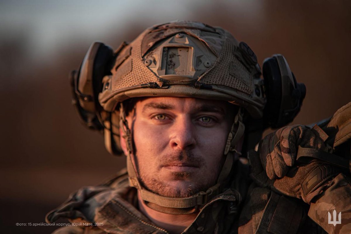 DefenceU's tweet image. No matter the challenge, they stand, rise, and move forward.
#StandWithUkraine

📷: 15th Army Corps