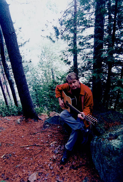 TomCochraneMUS's tweet photo. “Try to see the forest for the trees
The wind storm for the breeze
No one ever said that it would be that easy
You make your way through the debris
Cling to your beliefs
Even though the world might say your crazy”

Photo by Jeff Goode/Toronto Star https://t.co/tyb21DsL5j