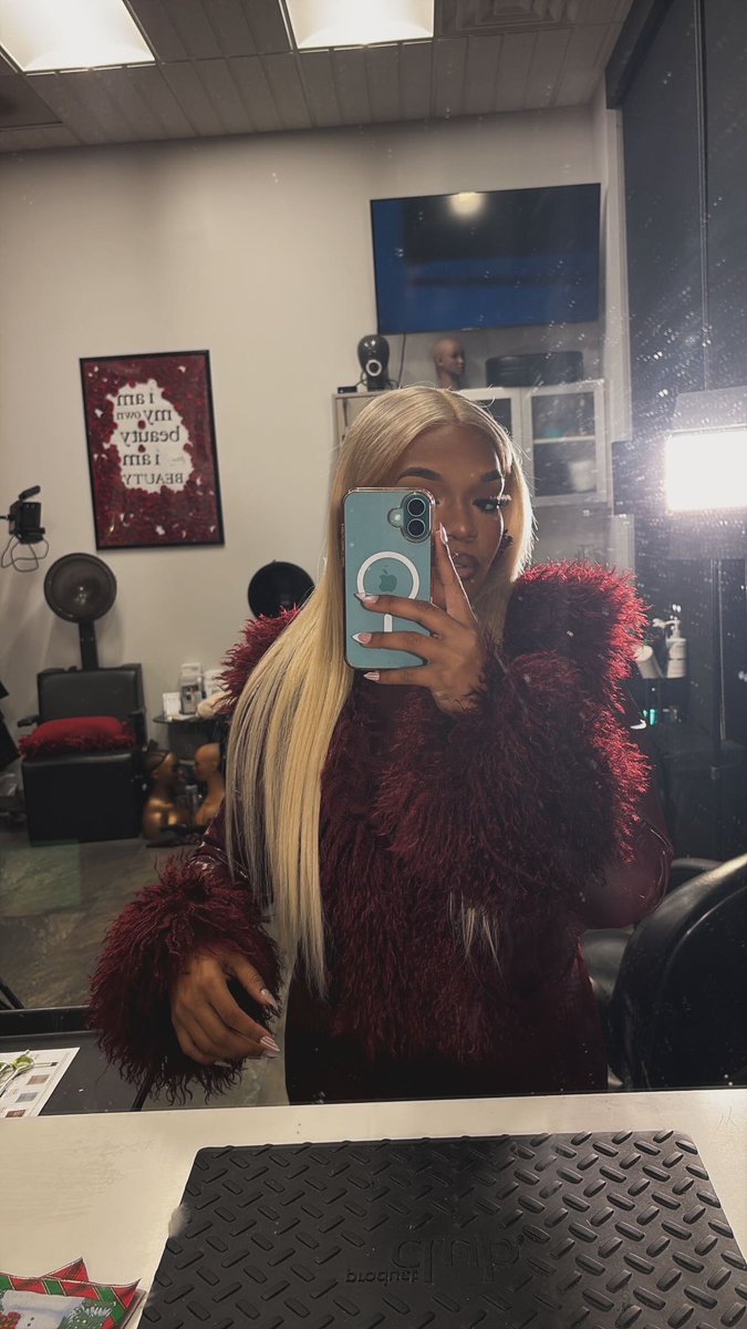 kellsh_'s tweet photo. I'm 28 now🏹♥️ https://t.co/DIiyqpfvb4
