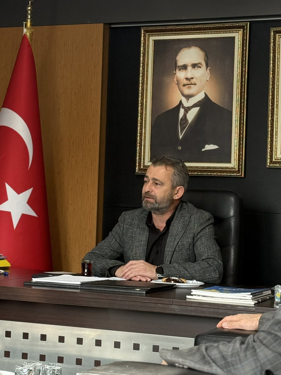 Saadet Partisi Adapazarı İlçe Başkanı Sayın Aytaç Çakıroğlu ve değerli yönetim kurulunu teşkilatımızda ağırlamaktan büyük memnuniyet duyduk.
Nazik ziyaretleri için kendilerine teşekkür ediyor, çalışmalarında ve yürüttükleri görevlerde başarılar diliyoruz.

Adapazarı’mızın daha