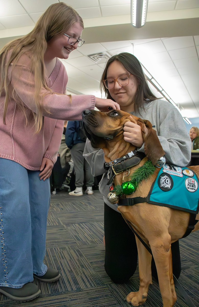 TrineUniversity's tweet image. Who doesn’t love a quick snuggle break from studying? 🐶 Emotional support dogs visited campus during finals week, giving students a chance to relax, recharge, and enjoy some much-needed cuteness. Keep going, Thunder Nation, you’re almost there!
#trineuniversity #finalsweek