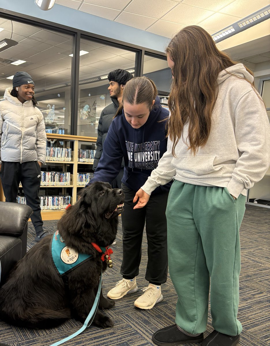 TrineUniversity's tweet image. Who doesn’t love a quick snuggle break from studying? 🐶 Emotional support dogs visited campus during finals week, giving students a chance to relax, recharge, and enjoy some much-needed cuteness. Keep going, Thunder Nation, you’re almost there!
#trineuniversity #finalsweek