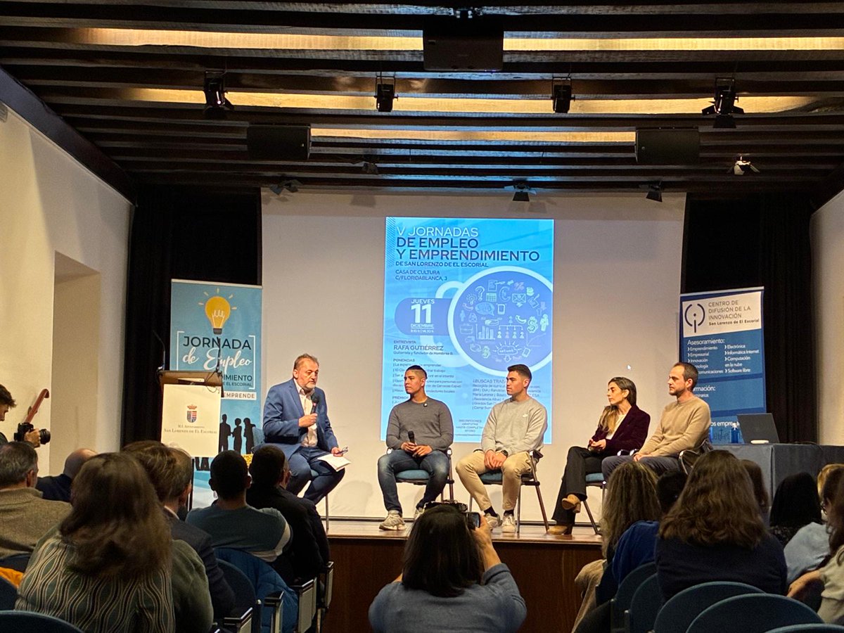 Como todos los años, hemos asistido desde el <a href="/RCU_MC/">Real Centro Universitario Escorial María Cristina</a>  - <a href="/OSA_Agustinos/">Agustinos</a>  a las Jornadas de Empleo que con tanta dedicación y cariño organizan desde el Ayuntamiento de San Lorenzo de El Escorial y en especial desde el área de empleo todos los años.