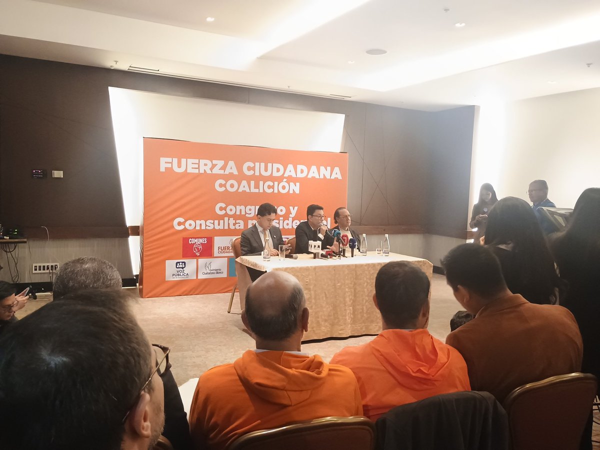 Aquí estamos acompañando el lanzamiento de nuestra coalición por una apuesta coherente y con resultados, se instaura la ola Naranja 🧡 <a href="/carlosecaicedo/">Carlos Caicedo</a> <a href="/luiscrh/">Luis Carlos Reyes</a> <a href="/Alexander_AO84/">Alexander Angulo Ordóñez</a>