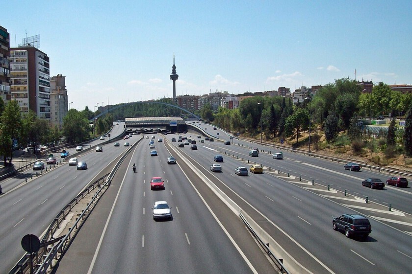 Que no cunda el pánico: podrás moverte por Madrid con tu coche sin etiqueta un año más. Almeida anuncia una segunda moratoria a última hora motorpasion.com/p/332626