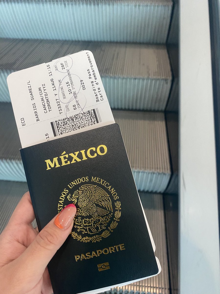 luzbs_'s tweet photo. Hoy cumplo 2.4 en Canadá🥹 https://t.co/SMo4Dpyqvi