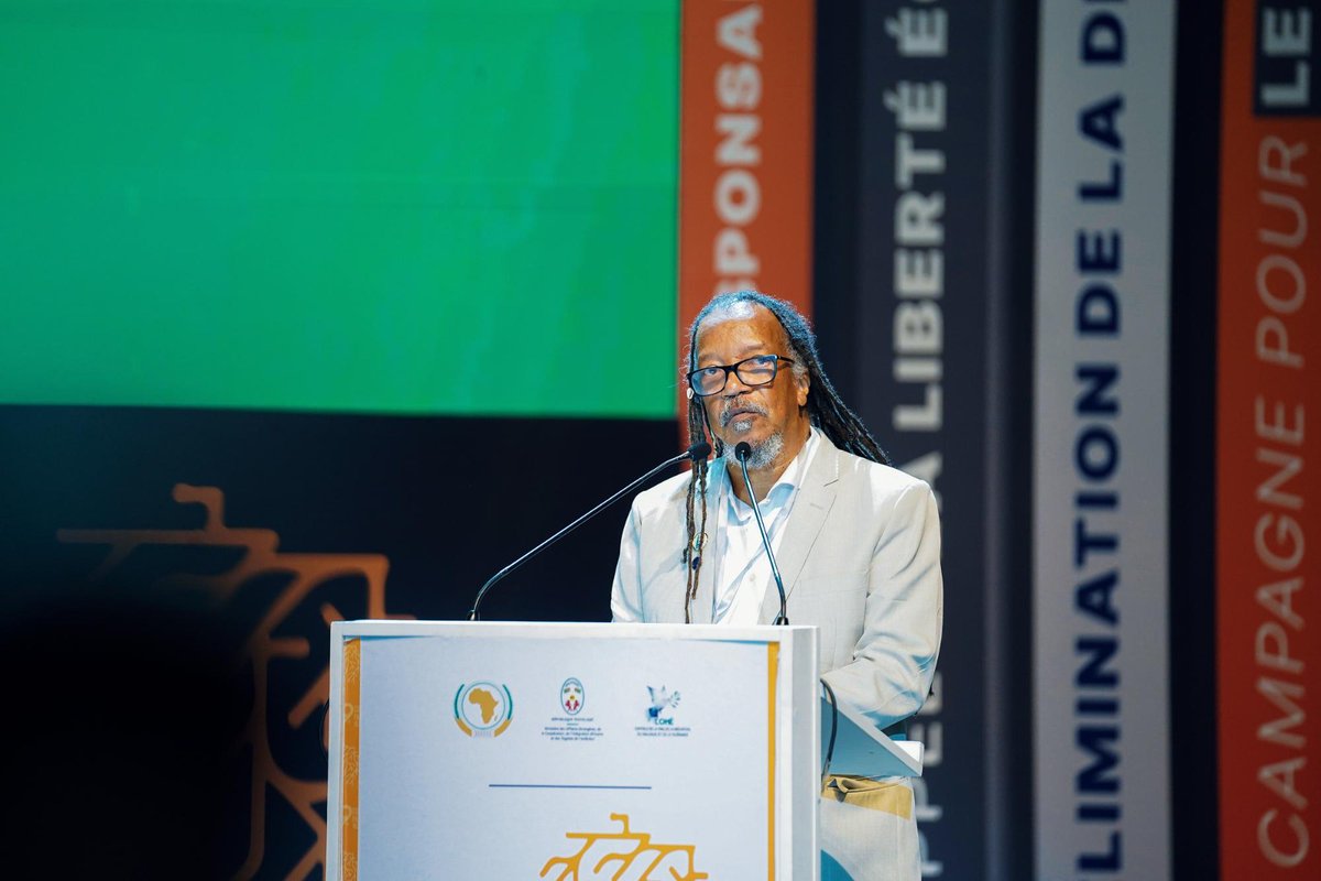 « A humanidade espera por nós. Somos aqueles que a humanidade espera. »

« L’humanité nous attend.Nous sommes ceux là que l'humanité attend.»

 M. João Jorge Santos Rodrigues
<a href="/rdussey/">Robert Dussey</a>

#Africanophonie #APA #GovTG #AfricanPoliticalAlliance #PanafricanCongress