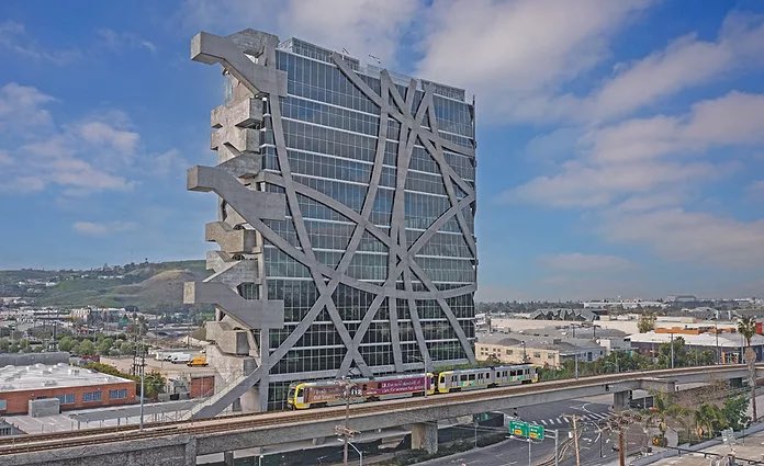 Sam Louwrens tweet media