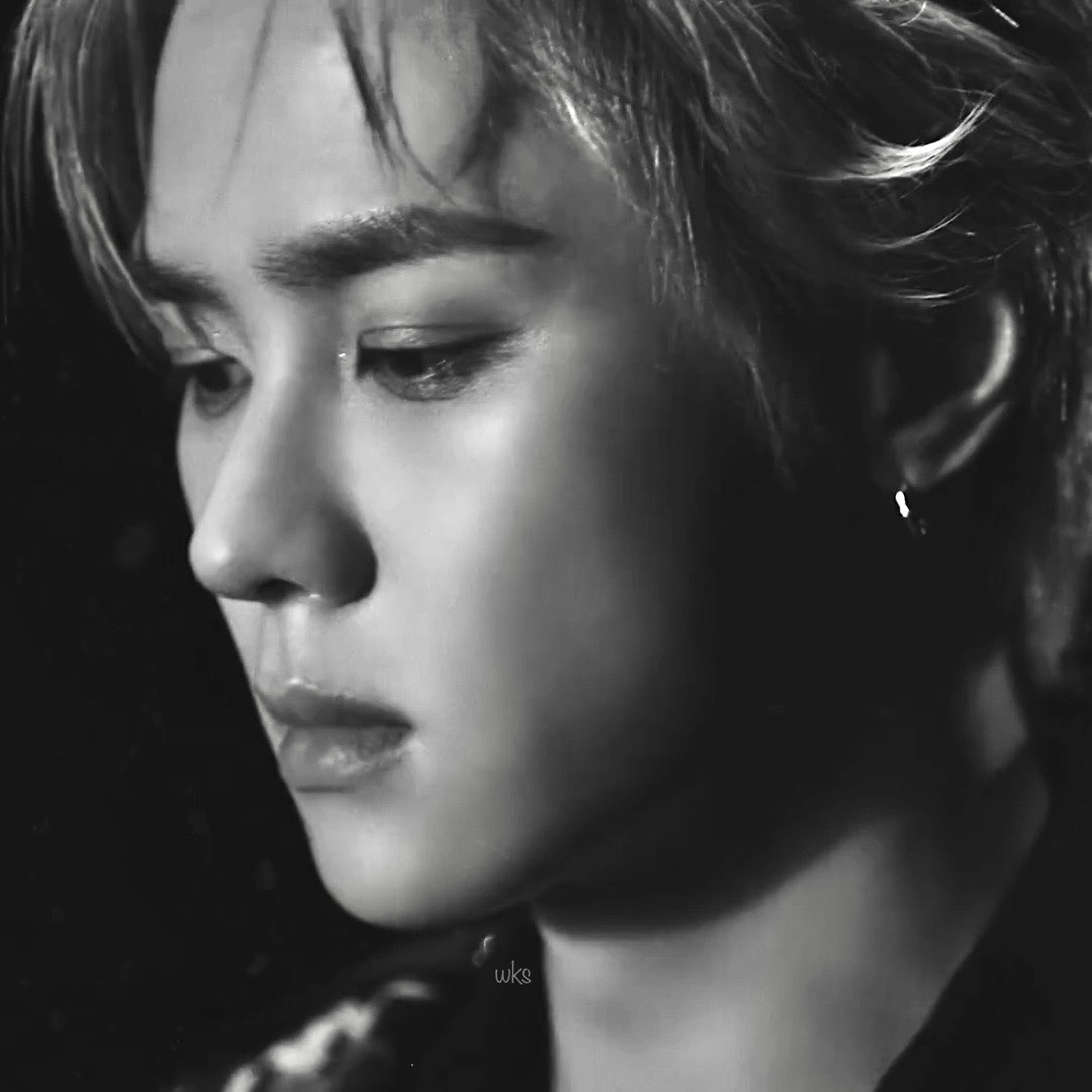 qkunedit's tweet image. All the seasons fade into you 🎶🧡
#KUN #钱锟 #쿤 #WayV #쿤이짱