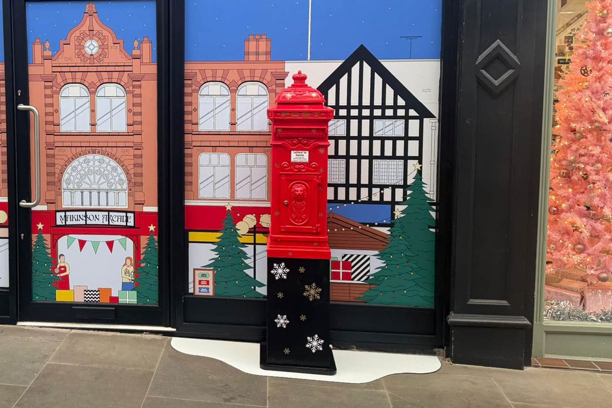 UFUDirectory's tweet image. Festive upgrade for Wigan Council 🎄

We installed full window vinyl's, shaped aluminium composite panels, a plinth and a cast post-box to create a vibrant seasonal display.

📞 Need signage or a custom installation? Get in touch today!

#Signage #WindowGraphics #PoppySigns