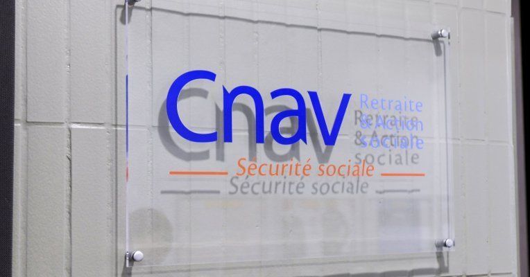 force_ouvriere's tweet photo. #Fraudesociale sur les #retraites : médiatisée mais insignifiante

Les médias ont été prompts à se saisir des résultats de la lutte contre la fraude (prestations de retraite). Le 25 nov, la CNAV communiquait sur sa campagne 2024 contre ce type de fraude.
>>https://t.co/35fONRv66f https://t.co/UdajTfdXUe