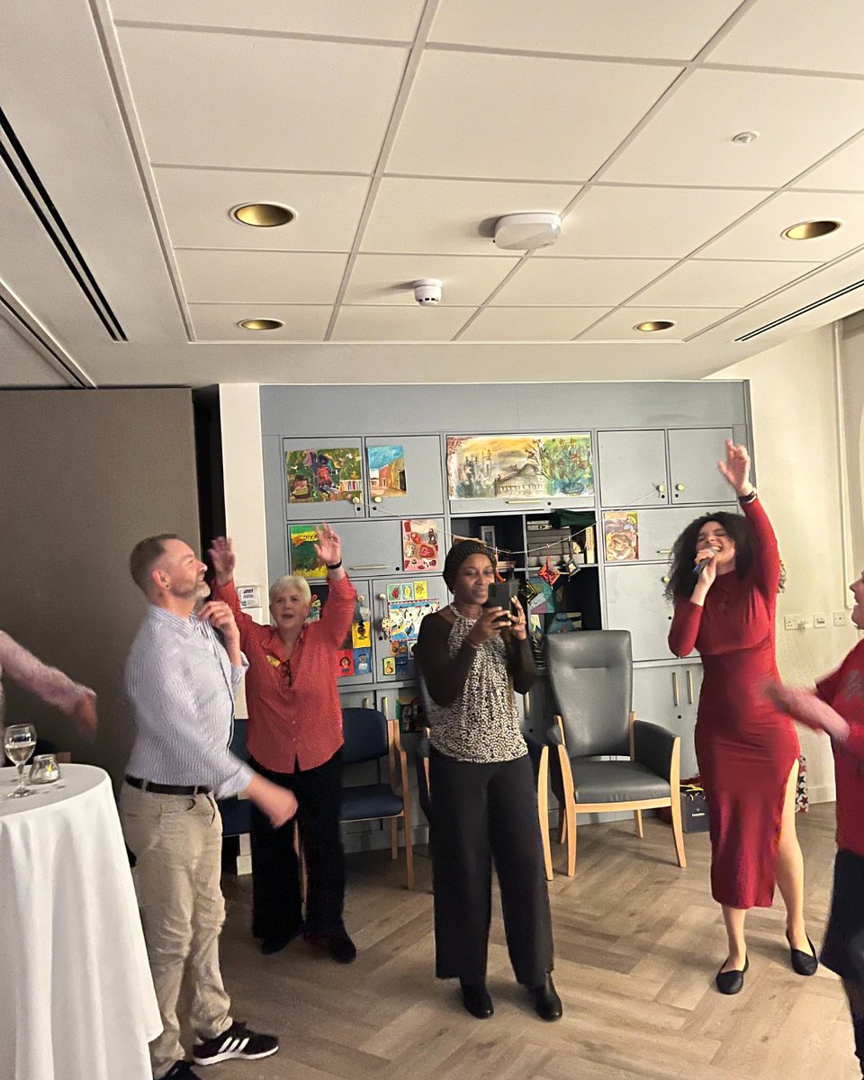 StJohnsHospice's tweet photo. We had a lovely time celebrating our amazing volunteers at our annual Christmas party, hosted at the Wellbeing Centre of the hospice! With delicious food, drinks, and entertainment from the fabulous singer Amy Lynch it was a brilliant night! 💚

#VolunteerAppreciation https://t.co/I4xeI5ioUH