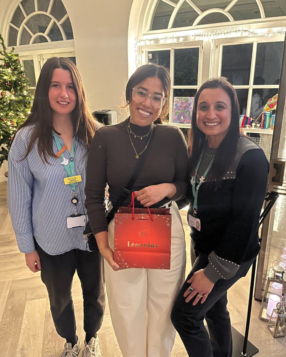 StJohnsHospice's tweet photo. We had a lovely time celebrating our amazing volunteers at our annual Christmas party, hosted at the Wellbeing Centre of the hospice! With delicious food, drinks, and entertainment from the fabulous singer Amy Lynch it was a brilliant night! 💚

#VolunteerAppreciation https://t.co/I4xeI5ioUH