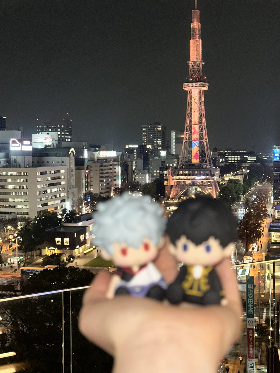 긴히지의 신혼여행 따라왔습니다,,