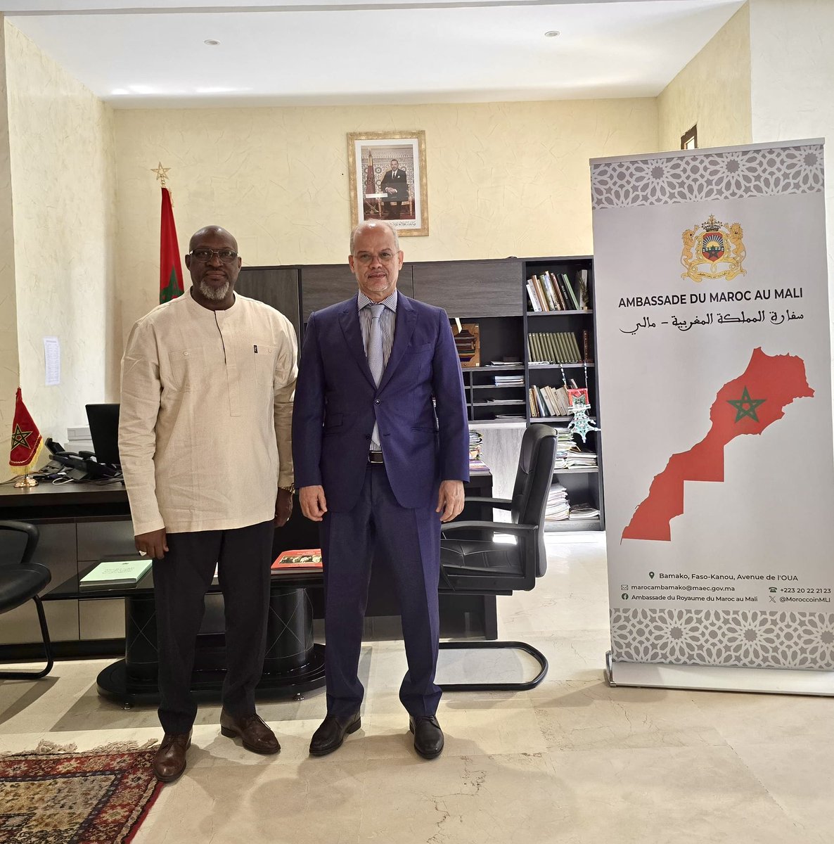 SEM <a href="/DrissIsbayene/">Driss Isbayene</a> a reçu, ce 11 décembre, M. Hassane Baba Diombélé, Directeur Général de l'Office de Radio et Télévision du Mali, à l'occasion d'une visite de courtoisie et de travail