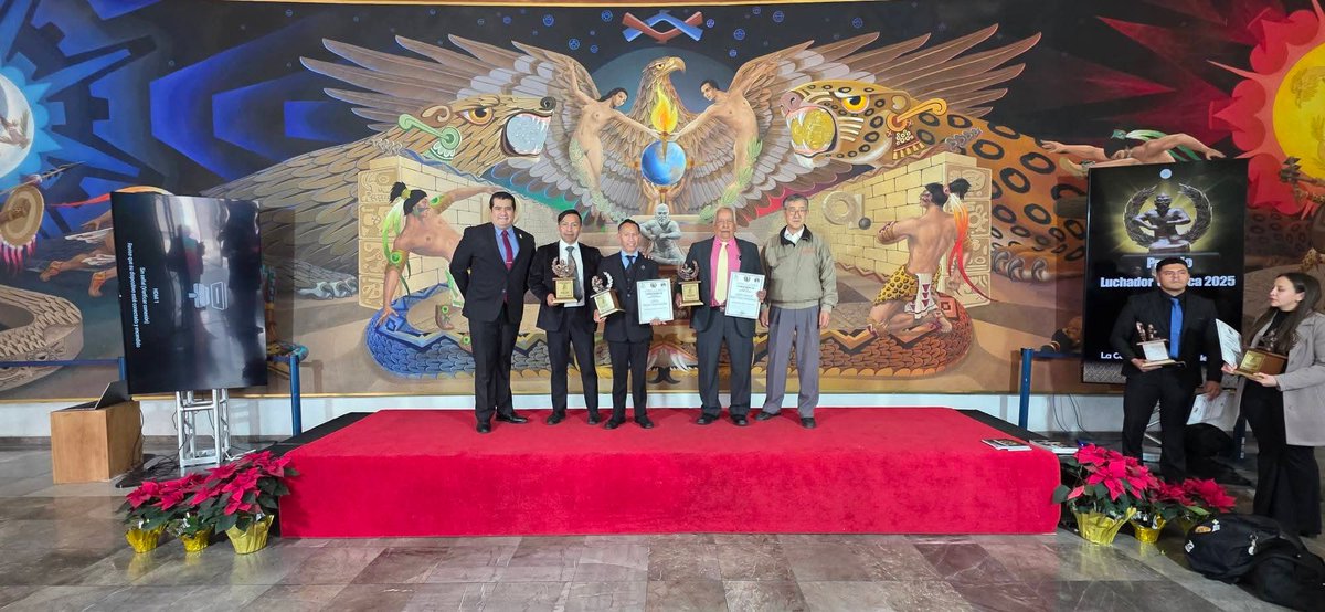 FMNKOficial's tweet photo. Nuestro Galardonados que reciben en esta ocasión el premio "LUCHADOR OLMECA 2025", por su gran desempeño y mérito deportivo, otorgado por la Confederación Deportiva Mexicana (CODEME).🥋🇲🇽🏆🏆🎉 #nipponkempo #日本拳法 #codeme https://t.co/uAdEbvfM3w