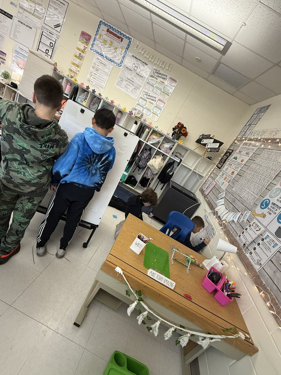 Robin Bayer tweet media