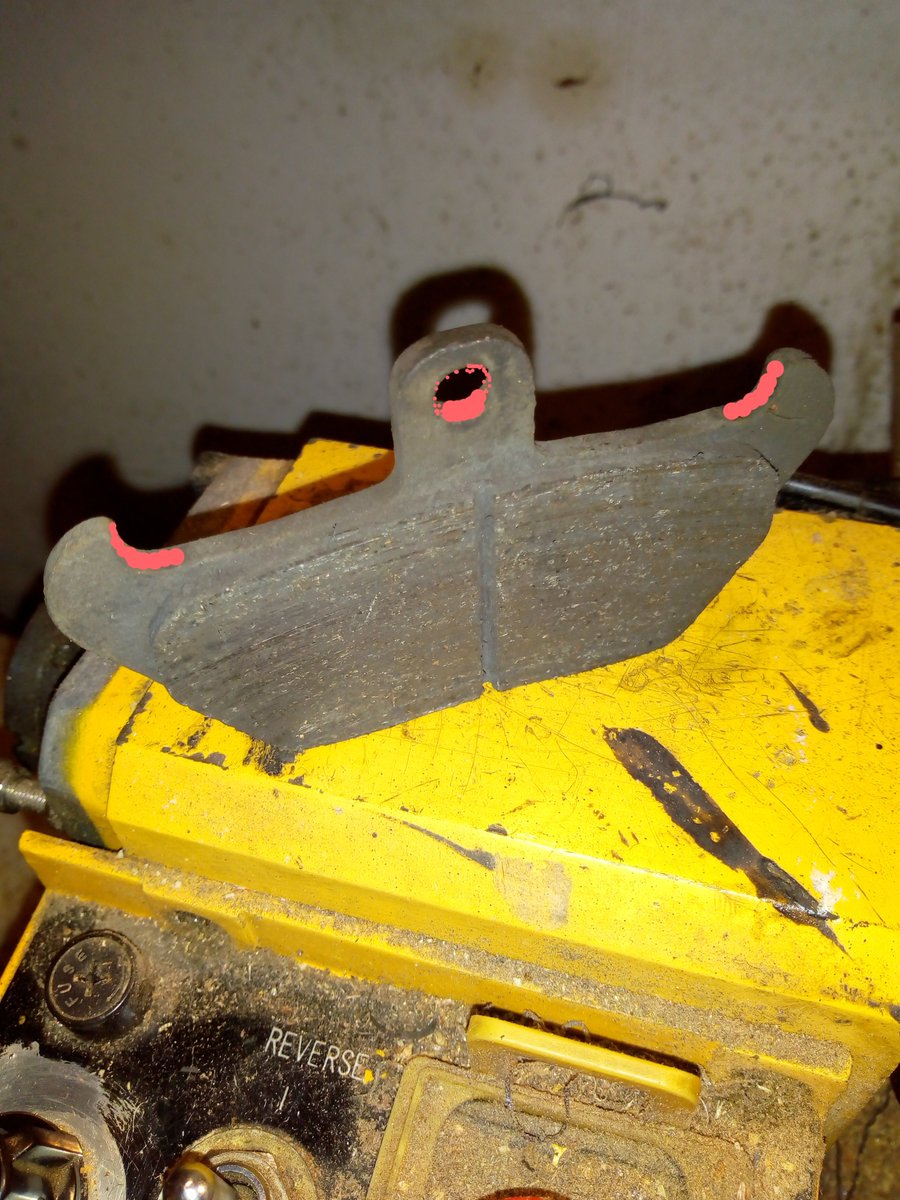 mrxt500's tweet photo. @ebcbrakesuk I've just fitted new EBC FA407 brake pads to my BMW R100R. 
I fitted them;  front wheel was binding. 
Hole in old ones: 6.5mm; new ones 6.3mm
I drilled them to 6.5mm and filed areas shown in pic in red
Junked the wire spring clip - not fitted to old EBC ones.

I https://t.co/SDf0A09vMJ