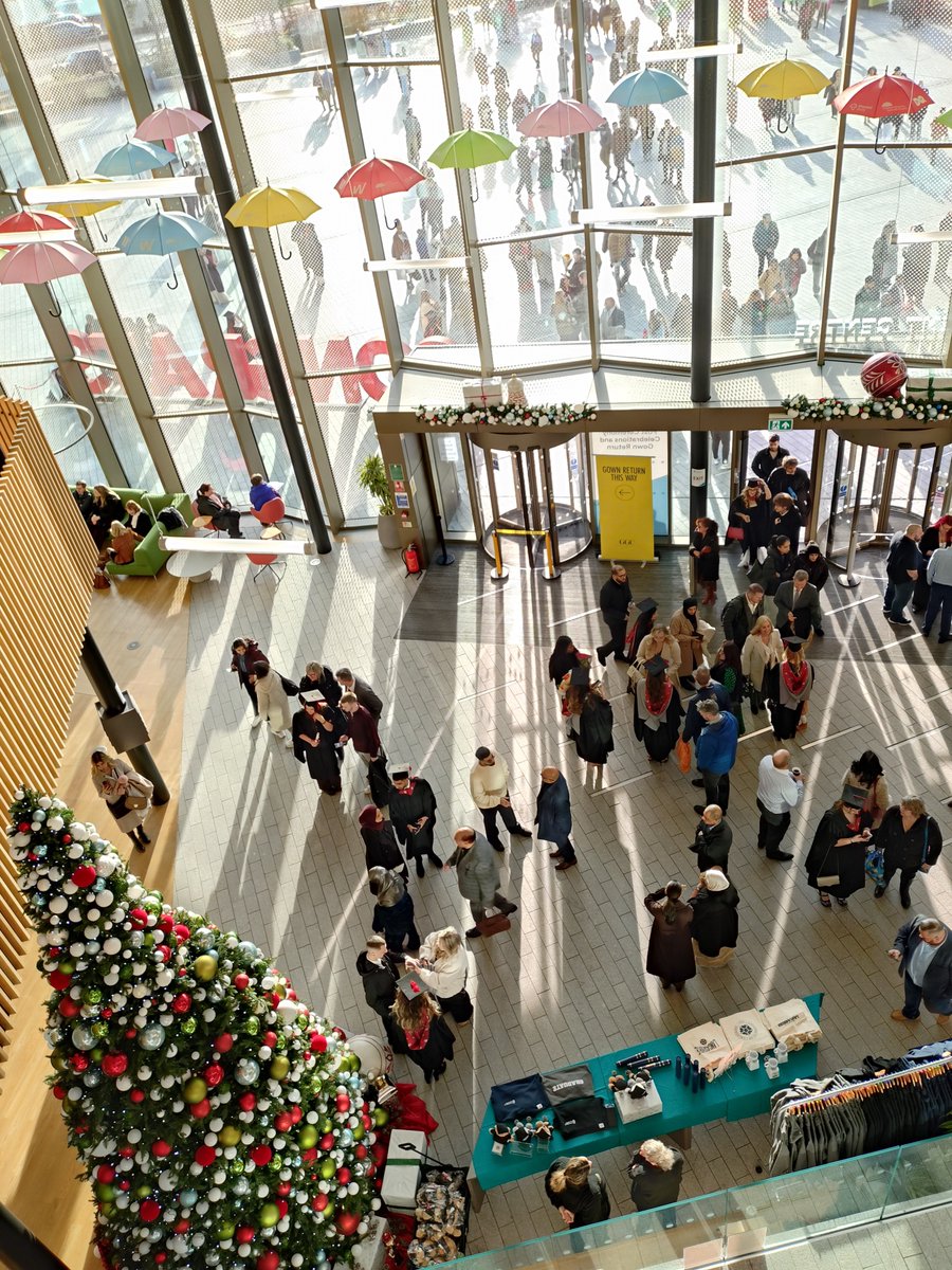 We hope that you have all had a wonderful graduation! 🎓🎉

Don't forget that as one our our Alumni you can continue to benefit from our support! 
ow.ly/qtGw50XHsrC