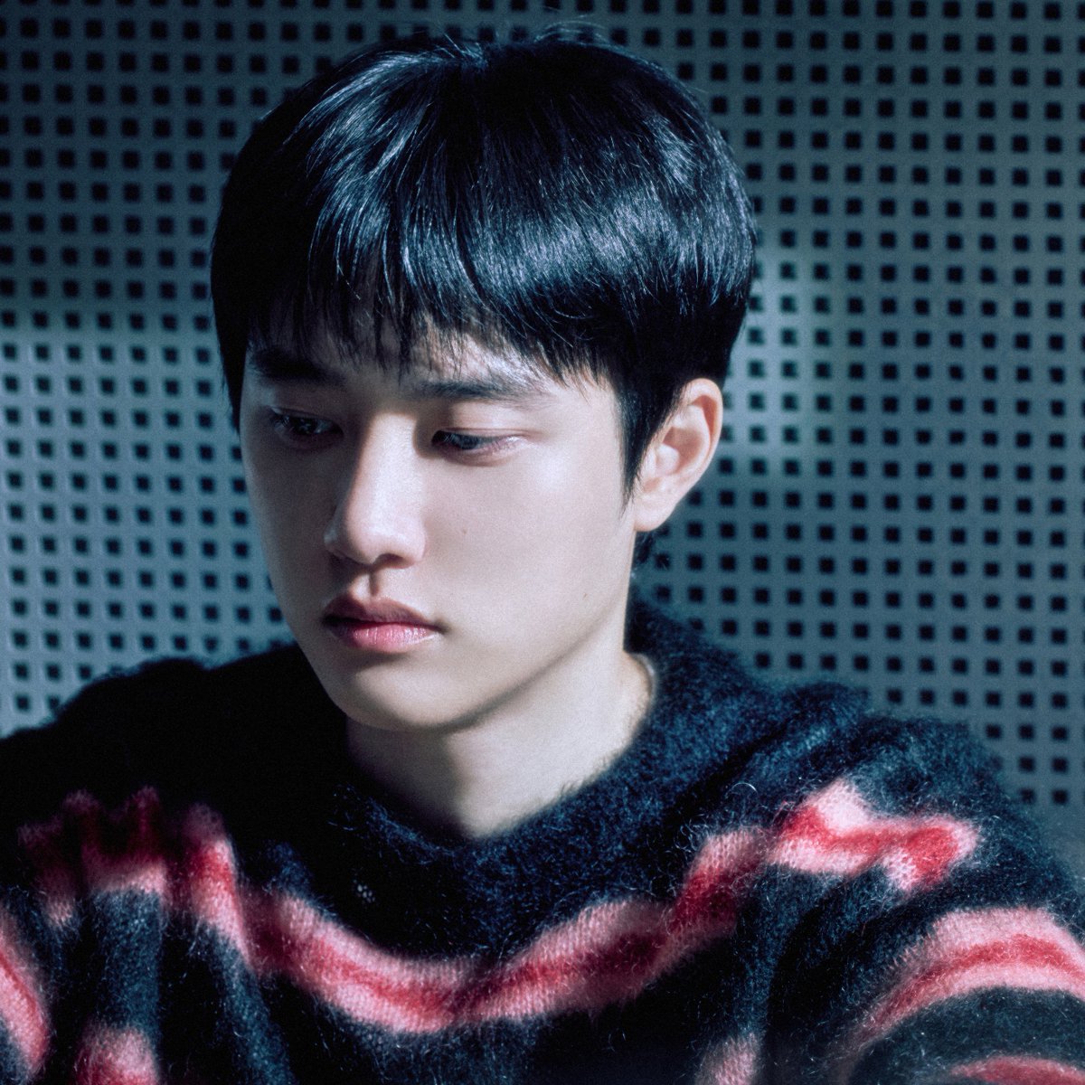dksmp3's tweet photo. ‘도경수 목소리’ (‘Doh Kyungsoo’s voice’) trends in South Korea following the release of ‘I’m Home’ music video teaser. https://t.co/UuST4ERcUv
