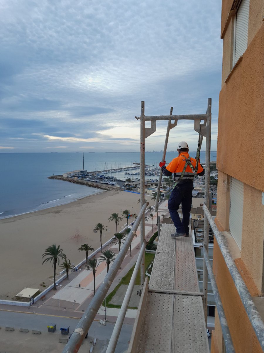 Ya conocemos a los ganadores de la V Edición del Concurso de Fotografía de Sermaco nos ha vuelto a sorprender con instantáneas llenas de técnica, emoción y mucha pasión por el trabajo en altura.

🥇 Juan González García
🥈 David Armero Teruel
🥉 Jose Munuera Carbonell