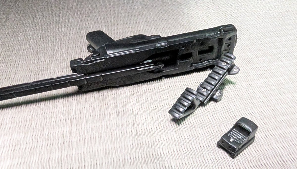 Rrurilapis's tweet photo. (商品情報)
品物: M320 グレネードランチャー
いろんな銃の下に付けたり、単体で使ったりできる、レッグハンガーが付いています。
#武装ドール
#ShadowDesign https://t.co/NmAGnnBm9J