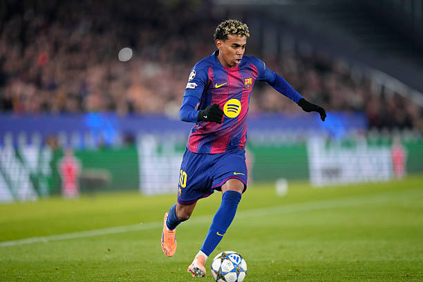 Most successful dribbles in the league + UCL this season:
5⃣ Olise — 53
4⃣ Mbappé — 56
🥉 Kudus — 57
🥈 Doku — 65
🥇 Lamine Yamal — 84