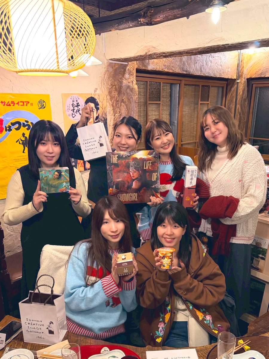 kiori_swiftie's tweet image. Loved seeing so many Swifties this month 🤍
And the #EndofanEra watch party is tomorrow! ✨
@taylorswift13 @taylornation13