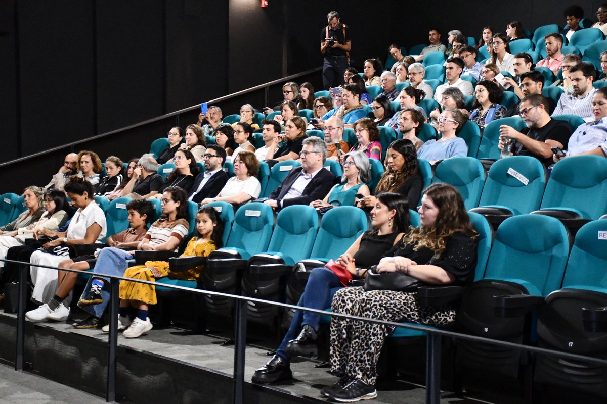 #Ayer acompañamos el estreno el cortometraje “Somos”, producido por <a href="/ACNURConoSur/">ACNUR Cono Sur</a>, que retrata a ciudadanas y ciudadanos legales que lucha por el reconocimiento de sus derechos. Se realizó un homenaje a Alexis Ferrand, integrante de <a href="/SomosTodosUy/">somos todos uruguayos</a>, recientemente fallecido.