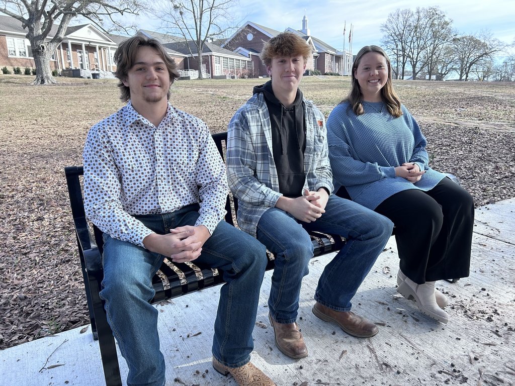 FairviewHighAL's tweet image. Carson Jones, Ben Bryan, and Josie Earl are here representing the class of 2025 to show off the new benches their class purchased through  our senior discount card fundraiser.  Any previous classes that would be interested in donating a bench can contact Dr. Stapler.