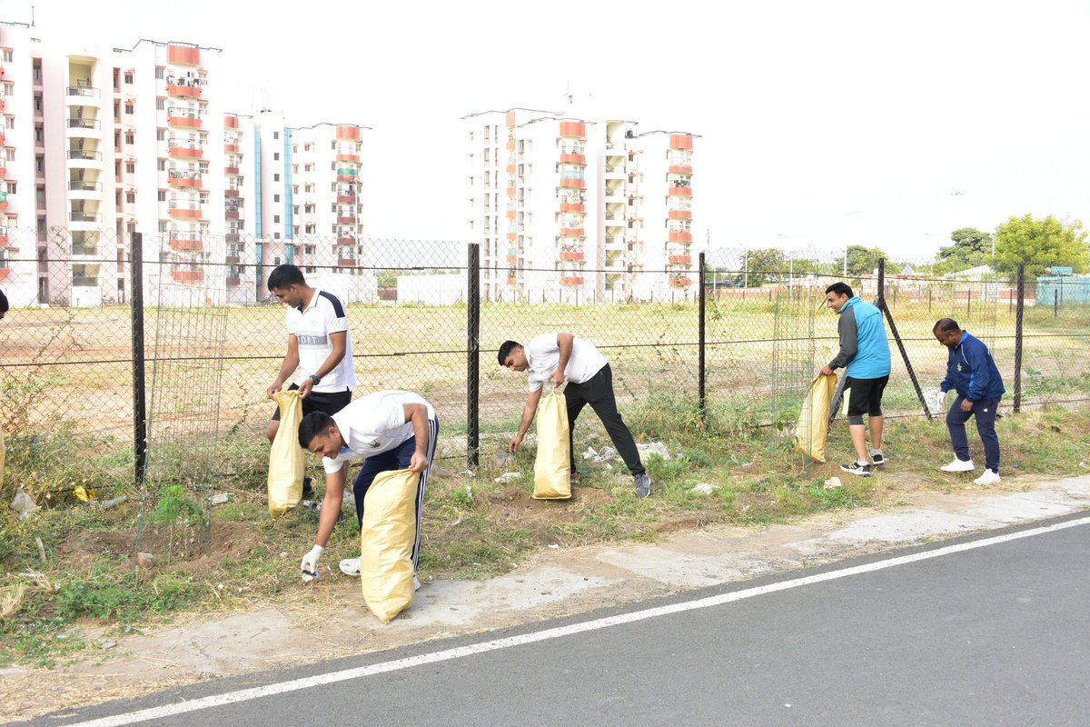 Personnel of HQ SWAC and HQ SWAC(U) actively participated in a #cleanliness drive on 04 Dec 25, reaffirming our commitment to a cleaner, greener environment. Together, we serve.  #SwachhataPakhwada2025
<a href="/IAF_MCC/">Indian Air Force</a>
<a href="/SpokespersonMoD/">Ministry of Defence, Government of India</a>
<a href="/PRODefRjsthn/">PRO Jaipur MoD</a>
<a href="/DefencePRO_Guj/">PRO Defence Gujarat</a>